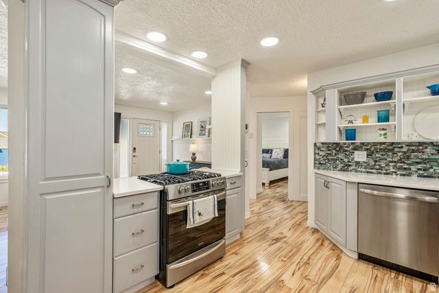 4870 S SOUTHRIDGE DR, Taylorsville, UT 84129