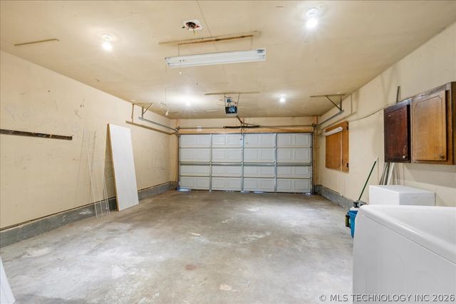 1900 W Gary Street, Broken Arrow, OK 74012