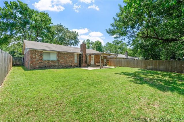 1900 W Gary Street, Broken Arrow, OK 74012