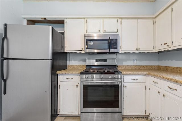 1900 W Gary Street, Broken Arrow, OK 74012