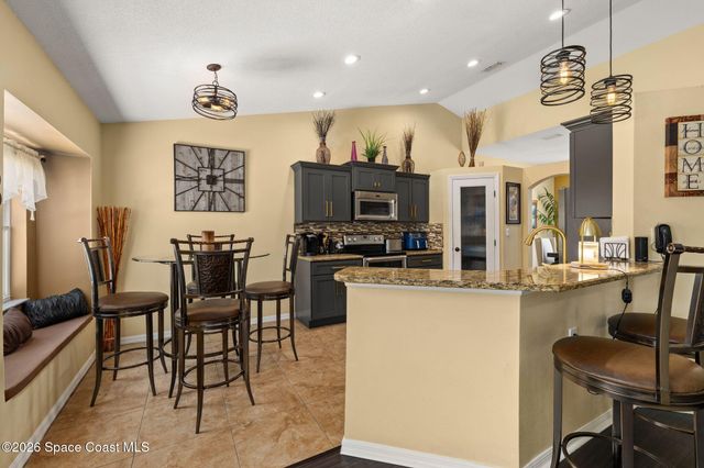 121 Nadell Avenue NW, Palm Bay, FL 32907
