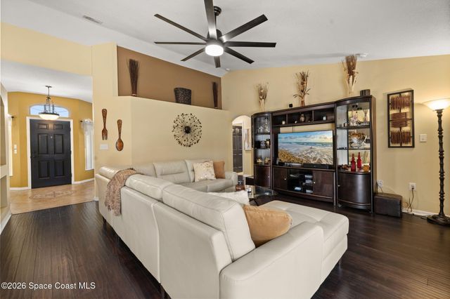 121 Nadell Avenue NW, Palm Bay, FL 32907