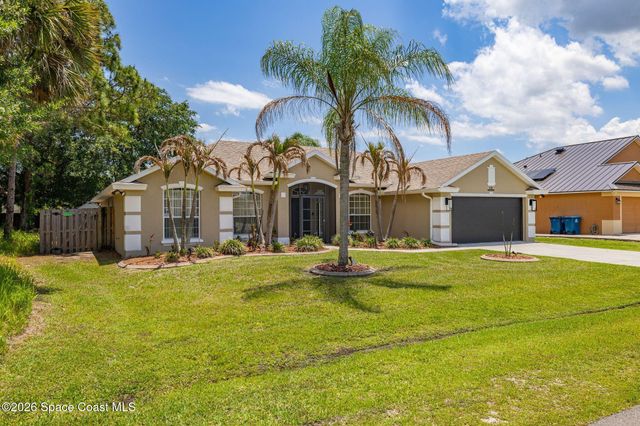 121 Nadell Avenue NW, Palm Bay, FL 32907