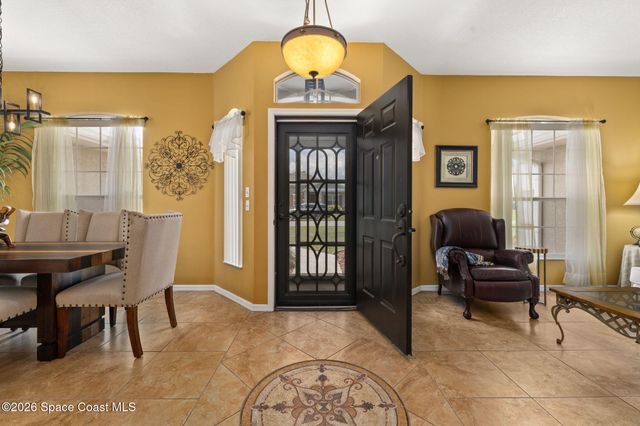 121 Nadell Avenue NW, Palm Bay, FL 32907