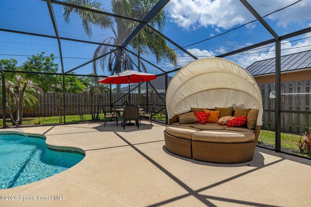 121 Nadell Avenue NW, Palm Bay, FL 32907