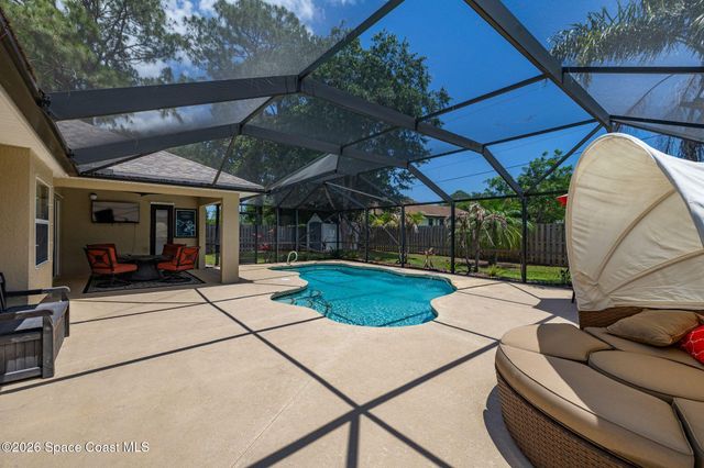 121 Nadell Avenue NW, Palm Bay, FL 32907