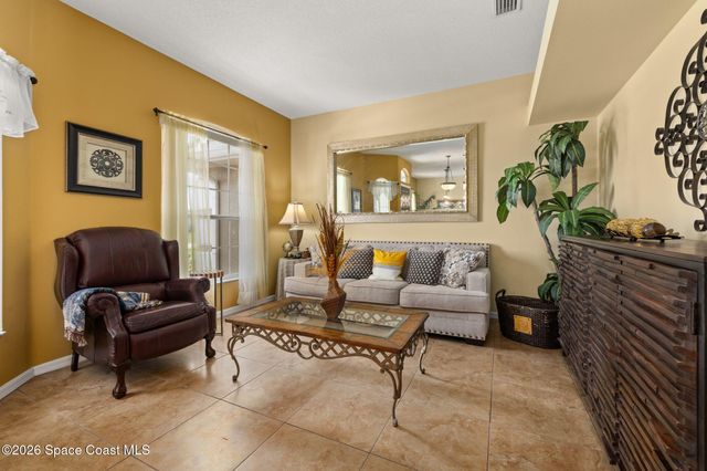 121 Nadell Avenue NW, Palm Bay, FL 32907
