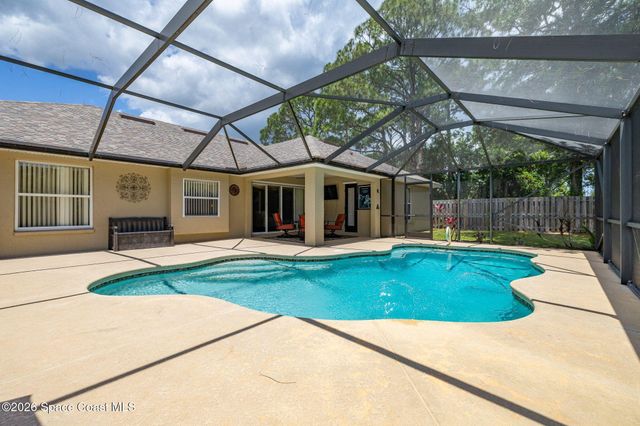 121 Nadell Avenue NW, Palm Bay, FL 32907