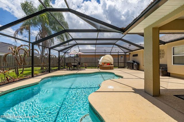 121 Nadell Avenue NW, Palm Bay, FL 32907