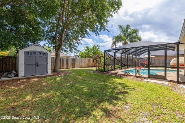 121 Nadell Avenue NW, Palm Bay, FL 32907
