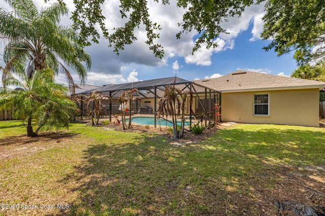 121 Nadell Avenue NW, Palm Bay, FL 32907