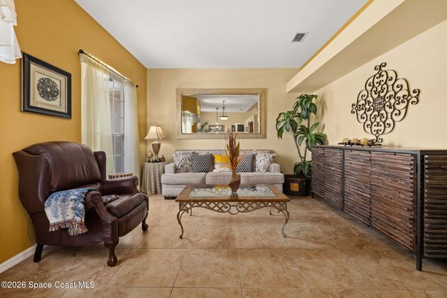 121 Nadell Avenue NW, Palm Bay, FL 32907