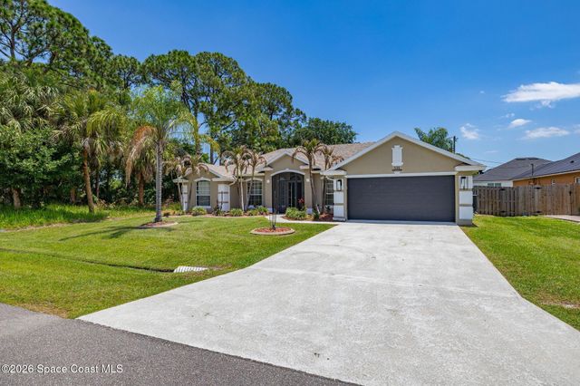 121 Nadell Avenue NW, Palm Bay, FL 32907