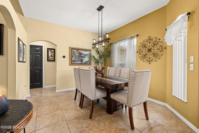 121 Nadell Avenue NW, Palm Bay, FL 32907