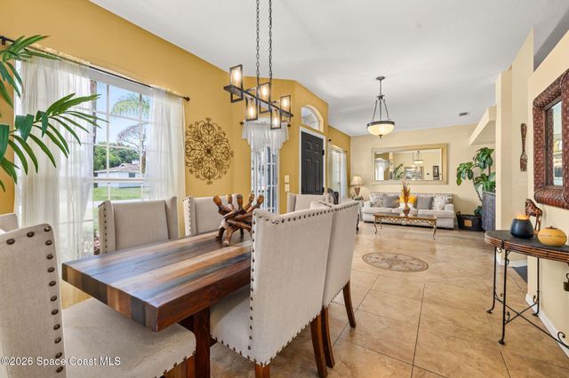121 Nadell Avenue NW, Palm Bay, FL 32907