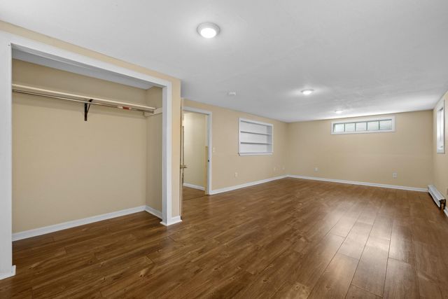 437 20th St NW, Minot, ND 58703