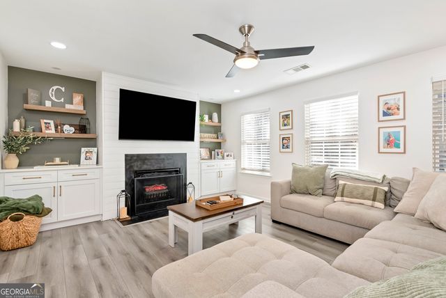 3285 Bridgeshaw Drive, Cumming, GA 30028