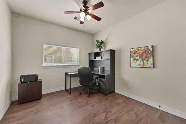 26 W Oaks Drive, Houston, TX 77058