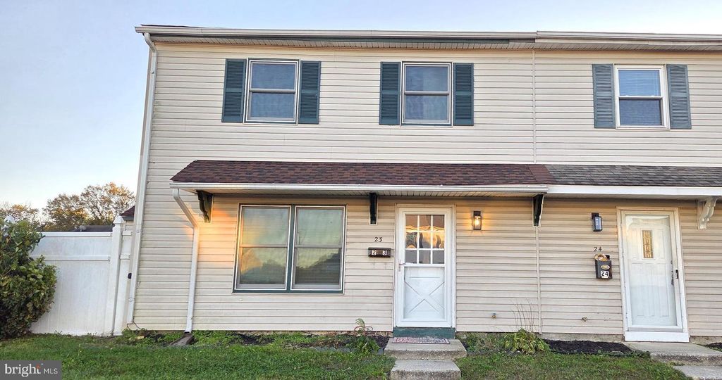 23 LENNOX CT, Sicklerville, NJ 08081