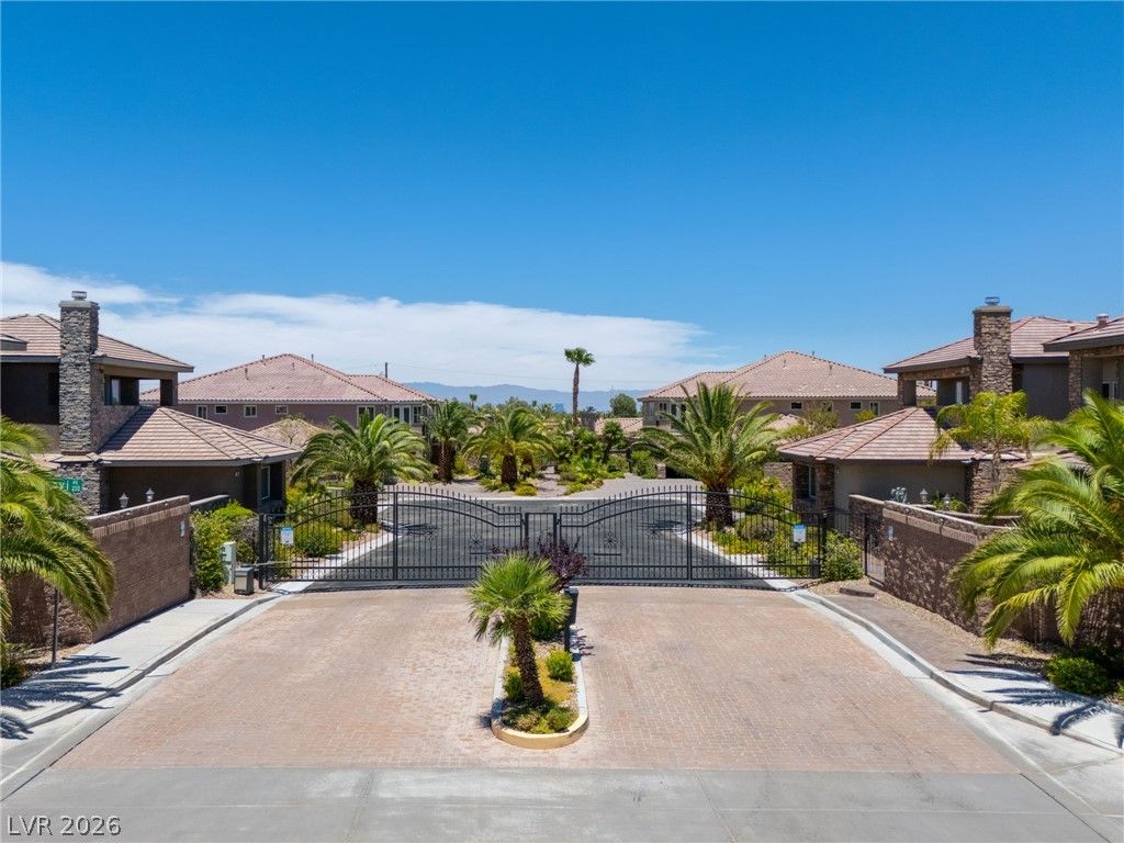 208 East Levi Avenue, Las Vegas, NV 89183 — exterior