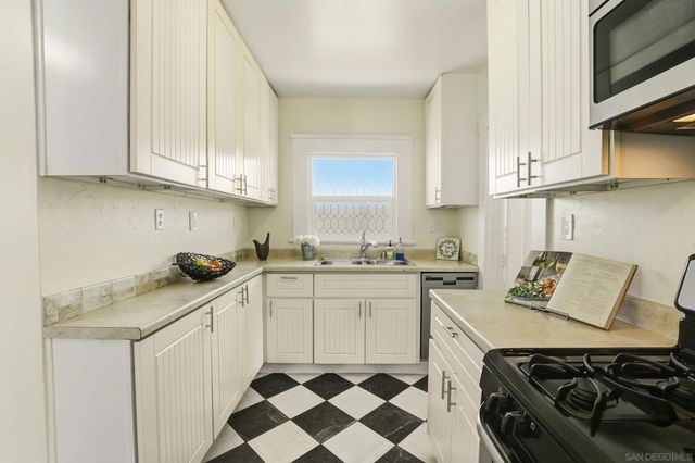 4044 Cherokee Ave, San Diego, CA 92104