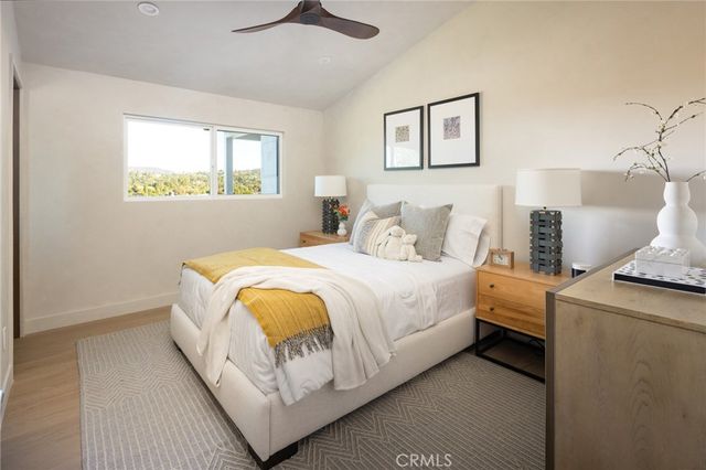 5746 McDonie Avenue, Woodland Hills, CA 91367