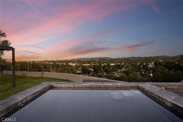 5746 McDonie Avenue, Woodland Hills, CA 91367