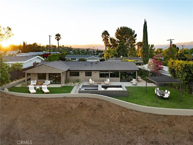 5746 McDonie Avenue, Woodland Hills, CA 91367