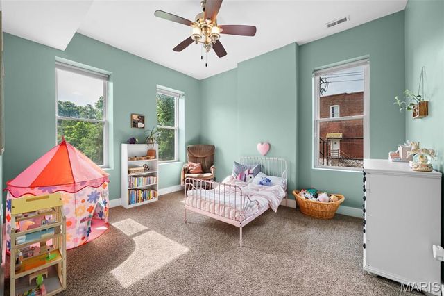 3459 Wisconsin Avenue, St Louis, MO 63118