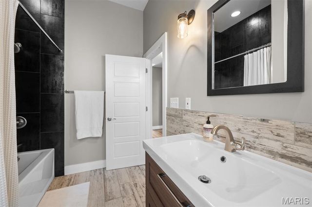 3459 Wisconsin Avenue, St Louis, MO 63118