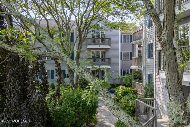 93 Bay Point Harbour, Point Pleasant, NJ 08742