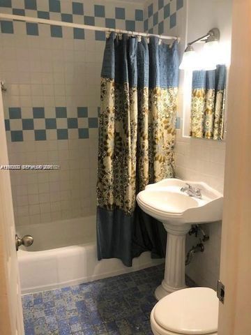 6580 Santona Street A39, Coral Gables, FL 33146