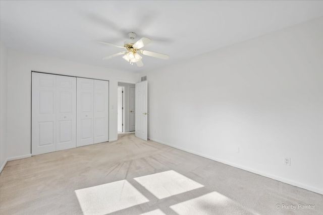 960 Independence Avenue, St. Charles, IL 60174