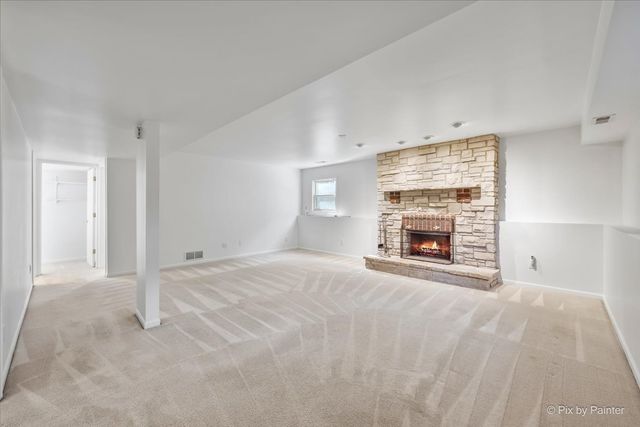 960 Independence Avenue, St. Charles, IL 60174