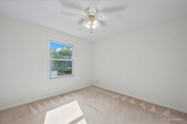 960 Independence Avenue, St. Charles, IL 60174