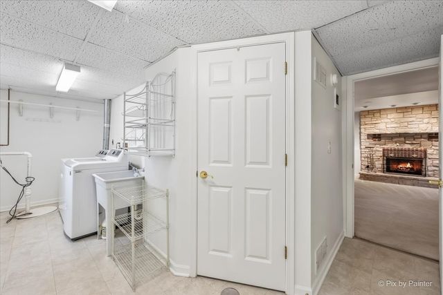 960 Independence Avenue, St. Charles, IL 60174