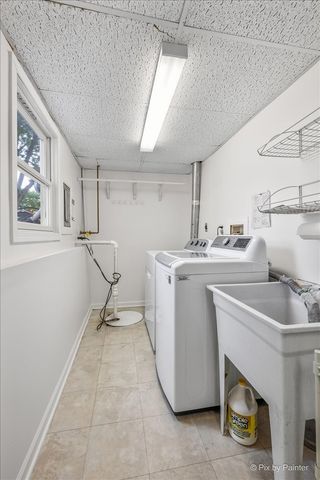 960 Independence Avenue, St. Charles, IL 60174