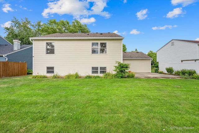 960 Independence Avenue, St. Charles, IL 60174