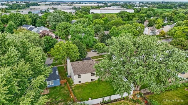 960 Independence Avenue, St. Charles, IL 60174