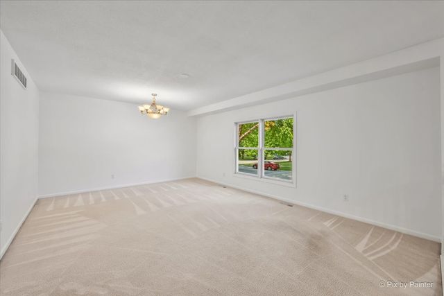 960 Independence Avenue, St. Charles, IL 60174