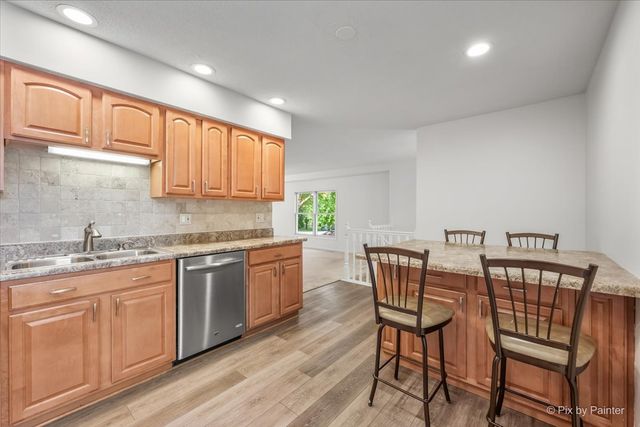 960 Independence Avenue, St. Charles, IL 60174