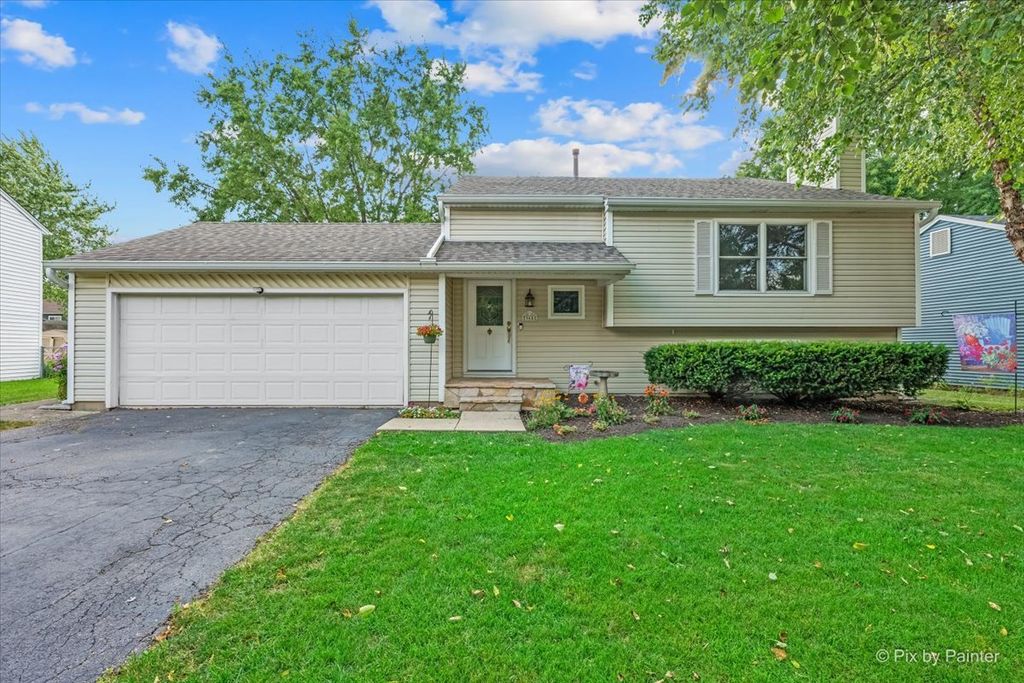 960 Independence Avenue, St. Charles, IL 60174