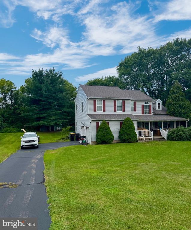 22 WINDY KNOLL DR, Royersford, PA 19468