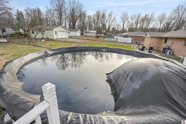 325 Longview Drive, Paducah, KY 42001