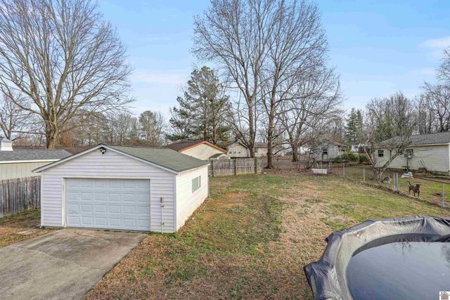 325 Longview Drive, Paducah, KY 42001