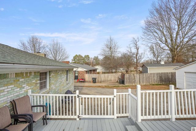 325 Longview Drive, Paducah, KY 42001