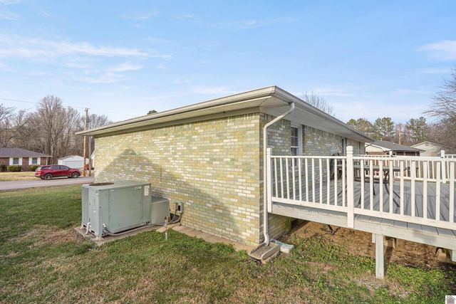 325 Longview Drive, Paducah, KY 42001