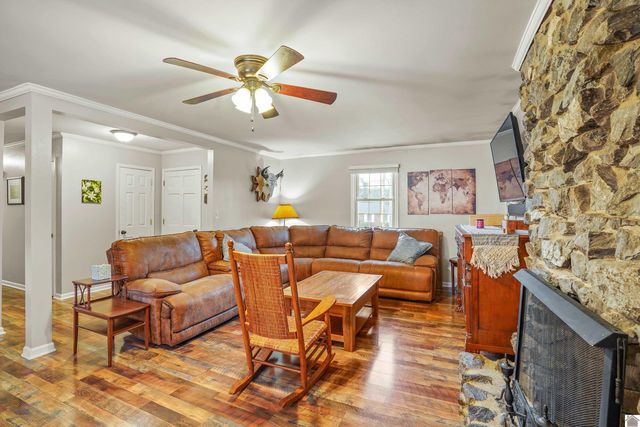 325 Longview Drive, Paducah, KY 42001