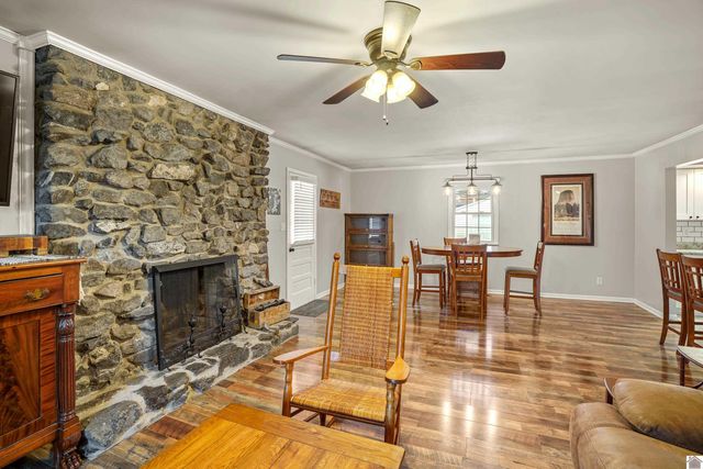 325 Longview Drive, Paducah, KY 42001