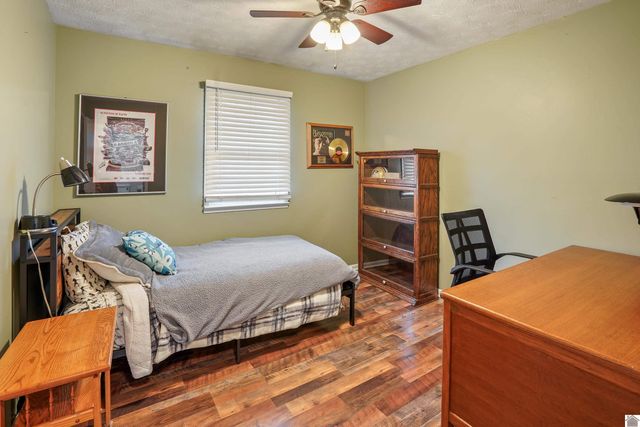 325 Longview Drive, Paducah, KY 42001